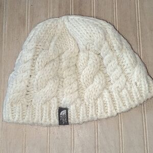 The North Face Girls Medium Cable Knit Cream Wool Blend Fleece Inside Winter Hat